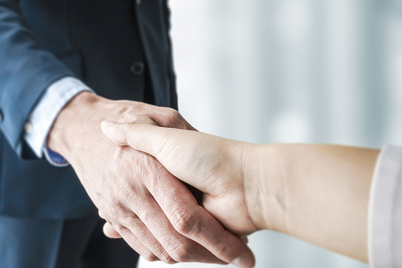 コンフリクトマネジメントとは？プロジェクトの対立を成果に変えるPMの調整・交渉術